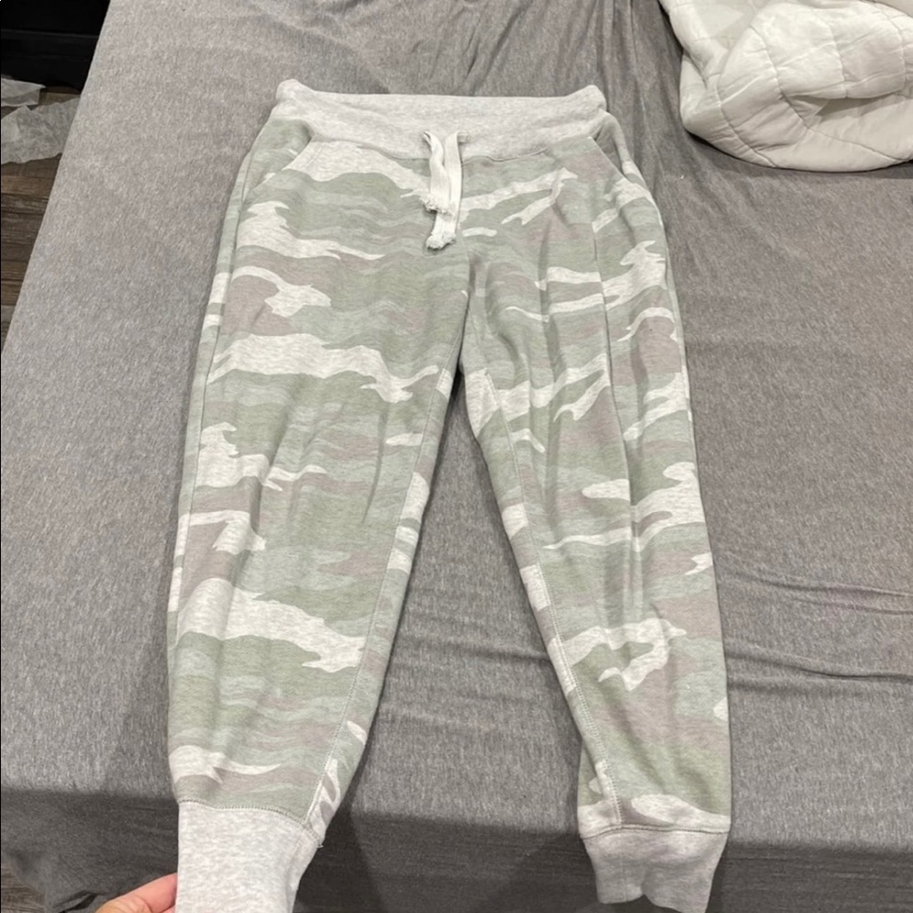 Aerie joggers